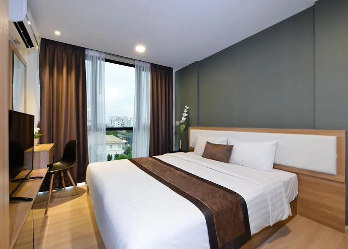 Hotel Ramada Tenn Ekamai