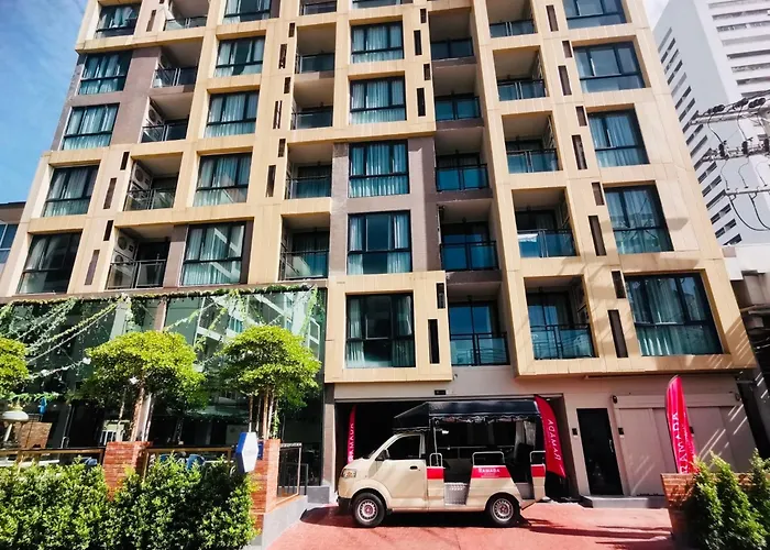 Hotel Ramada Tenn Ekamai 3*